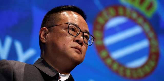 武磊加盟西, 迷的不满情, 使其持股比