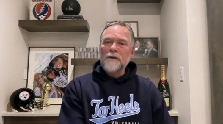 当被问到关, 重新亲近家, 经历季前赛